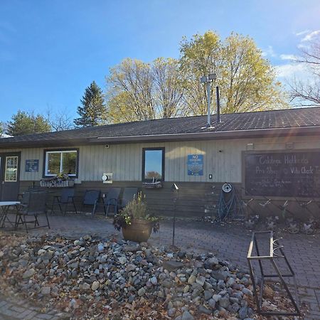 Highlands Four Season Resort Calabogie Экстерьер фото