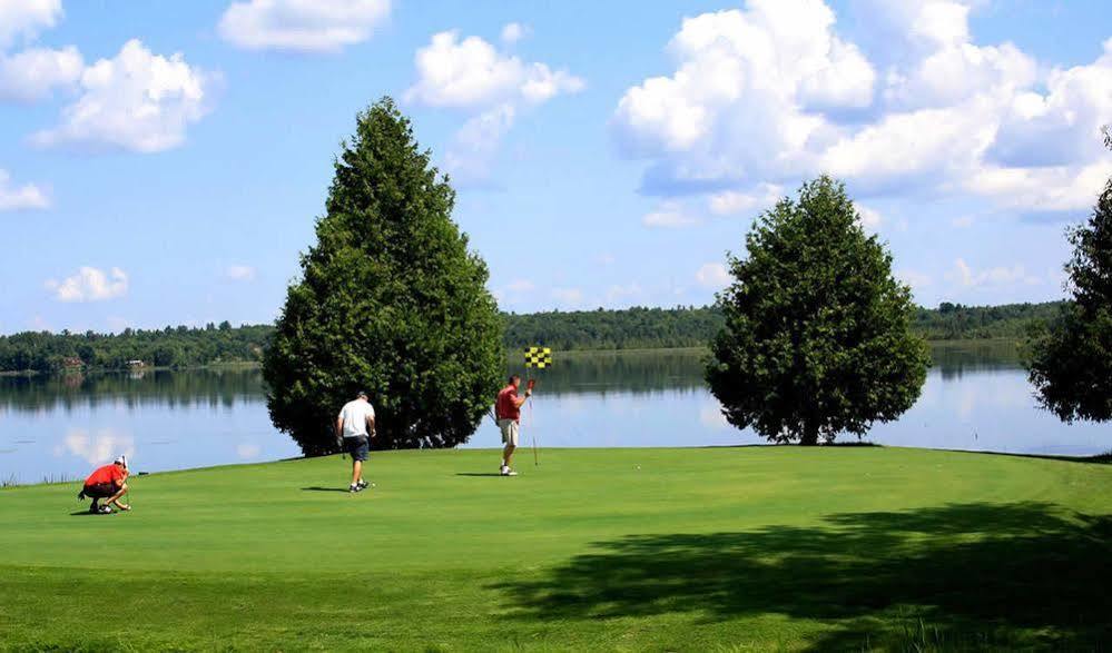Highlands Four Season Resort Calabogie Экстерьер фото